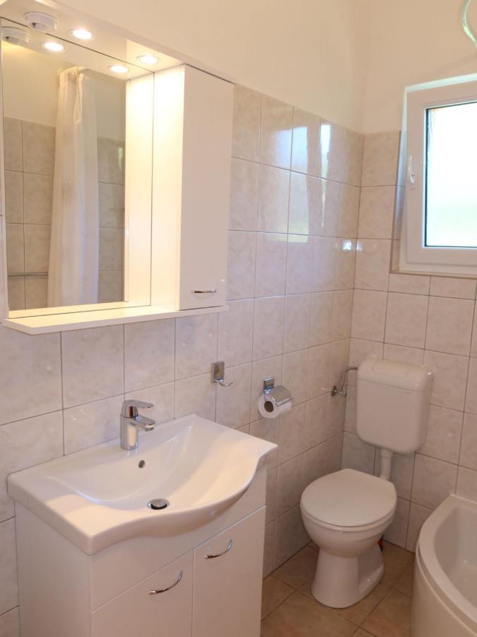 Holiday Home Ive By Interhome Petrcane Εξωτερικό φωτογραφία