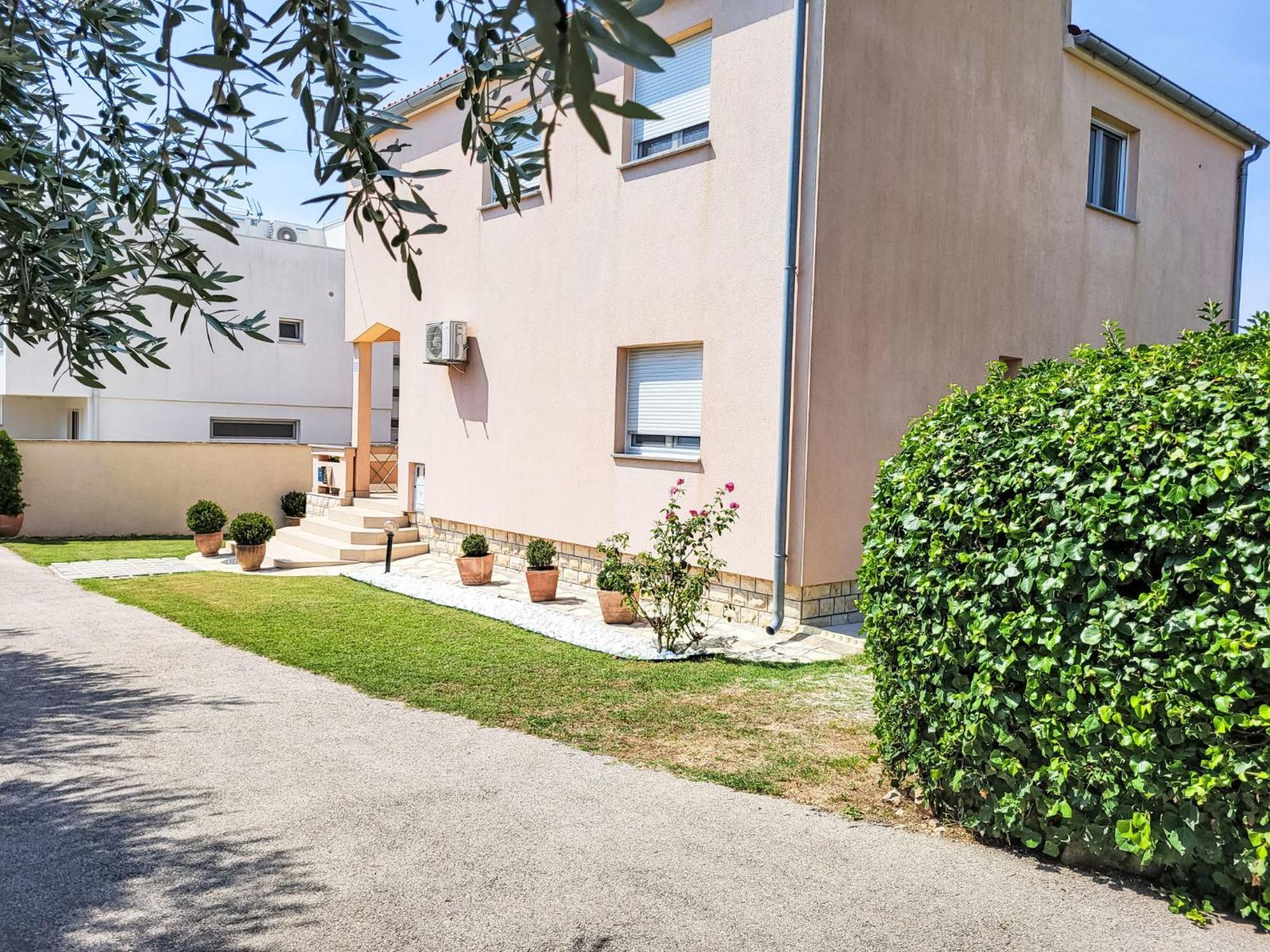 Holiday Home Ive By Interhome Petrcane Εξωτερικό φωτογραφία